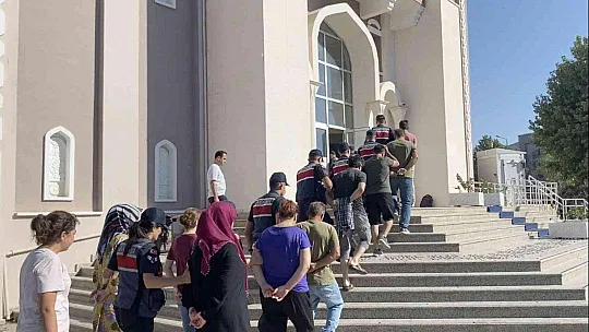 Fethiye'den Yunanistan'a kaçmaya çalışan FETÖ şüphelileri yakalandı