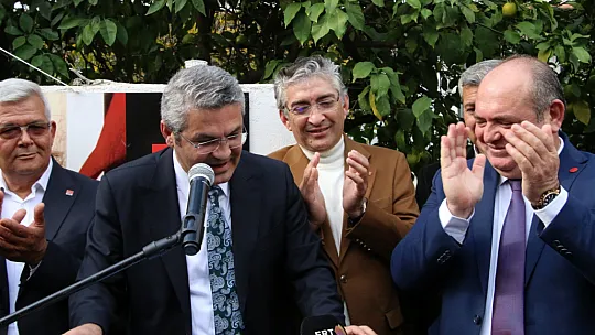 AKP'den ayrılan 132 kişi CHP'ye katıldı