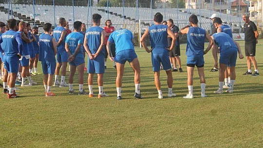 Kurtuluş, 'Kulüpler ve futbolcular mağdur oldu'
