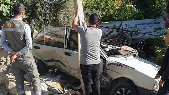 Freni boşalan kamyon ortalığı savaş alanına çevirdi