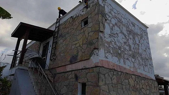 Furkan'ın ölümüne sebep olan cephe kaplamaları kaldırılıyor