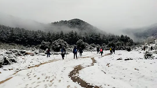 Fethiye Tabiat Kadınlarından Karda Yürüyüş