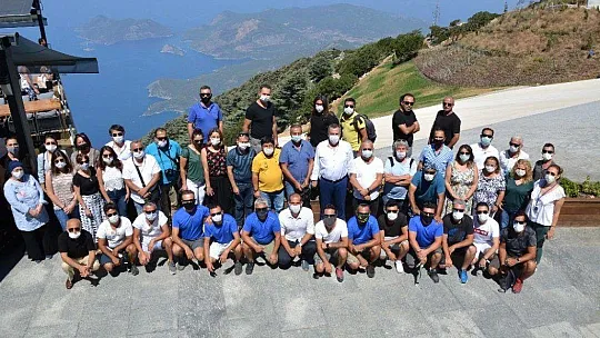 Gazeteciler, Basın Bayramını gökyüzünde kutladı