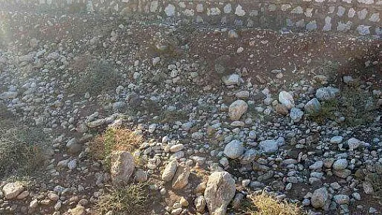 GEÇTİĞİMİZ KIŞ SELİN VURDUĞU İÇMELER MAHALLESİ SAKİNLERİ DERE YATAKLARI TEMİZLENSİN İSTİYOR