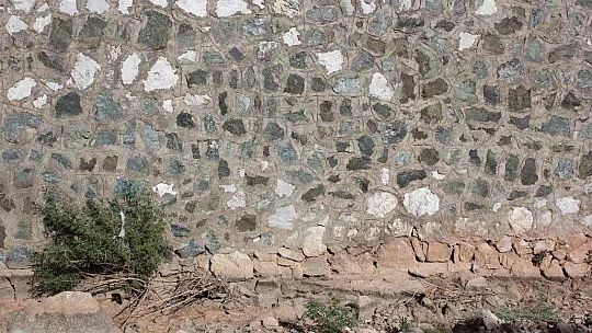 GEÇTİĞİMİZ KIŞ SELİN VURDUĞU İÇMELER MAHALLESİ SAKİNLERİ DERE YATAKLARI TEMİZLENSİN İSTİYOR