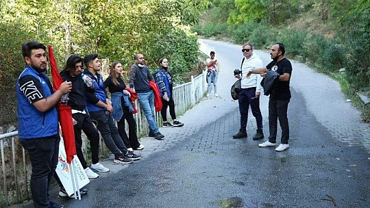 Gençlik Atatürk'e sahip çıktı