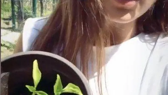 Gizem Karaca'nın yerel ürün sevinci