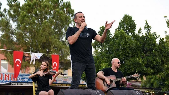GÖCEK'TE HALUK LEVENT RÜZGARI ESTİ