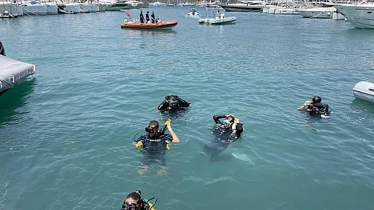 Göcek'te deniz dibi temizliği yapıldı