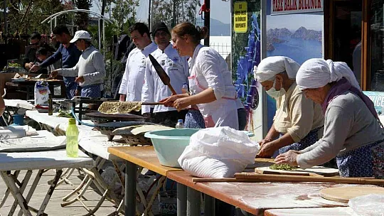 Göcek'te ot yemekleri festivaline ilgi yoğun oldu