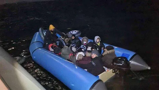Göçmenleri denizin ortasına bıraktılar