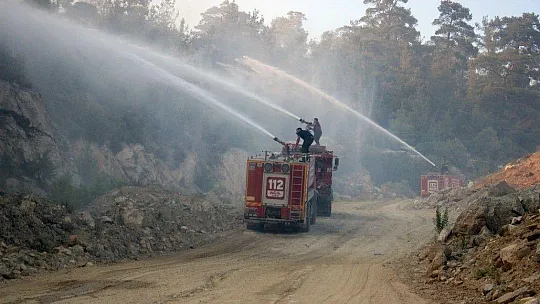 Gökbel Dağları alev alev yanıyor
