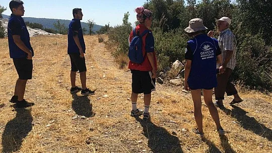 Gönüllü gençler yangın bölgesinde psikososyal destek sağlıyor