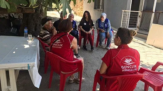 Gönüllü gençler yangın bölgesinde psikososyal destek sağlıyor