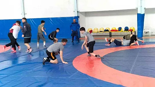 Grekoromen Yıldızlar Güreş Milli Takımı'nın Köyceğiz kampı sürüyor
