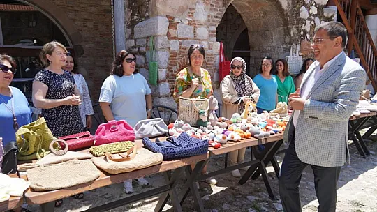 Güçlü Kadınlar, El Emeği Göz Nuru Ürünlerini Sergilediler