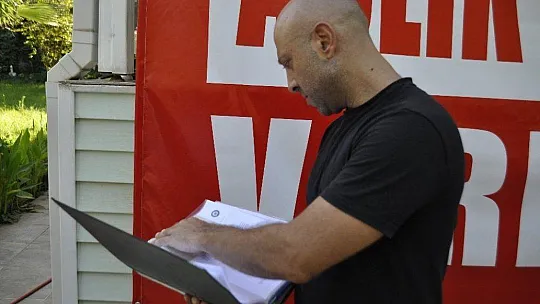 Gürültüden uyuyamayınca açlık grevi başlattı