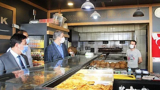 Haritaya bakan Bodrum'a geliyor