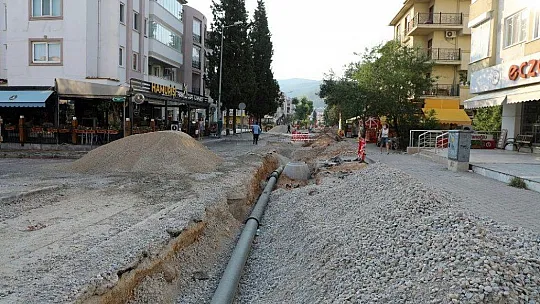 Hasan Ercan Caddesi yenilenen yüzüyle hizmet verecek