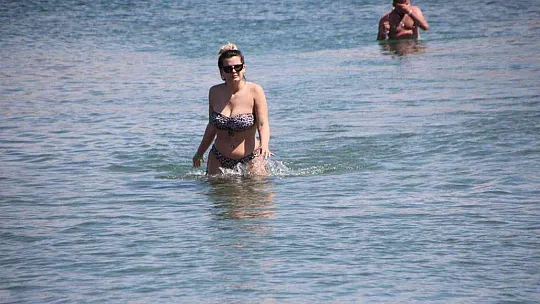 Hava yeniden ısındı, plajlar doldu