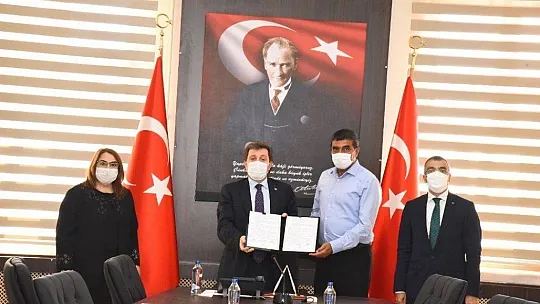 Hayırseverler tarafından Milas'a yapılacak okullar için protokol imzalandı