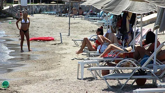 Herkese yasak turistte serbest
