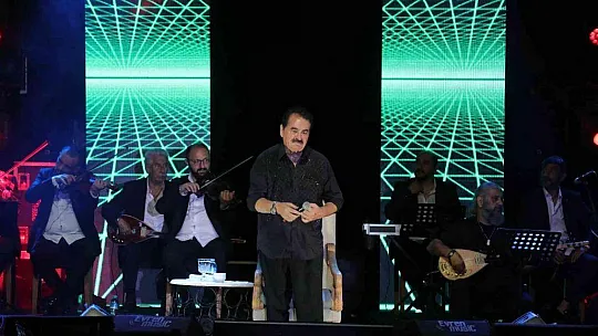 İbrahim Tatlıses 15 yıl aradan sonra Bodrum'da hayranlarıyla buluştu
