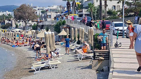 İki gemi ile Bodrum'a 1982 yolcu geldi