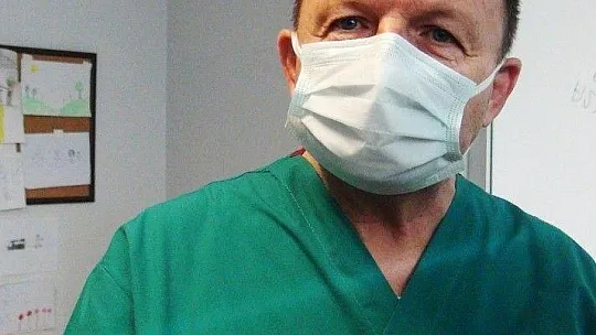 İlk aşı Sağlık Müdürü İskender Gencer'e