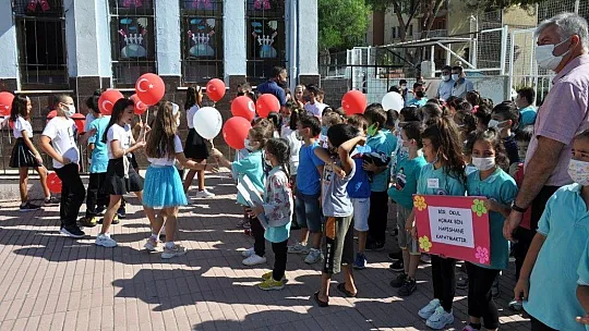 İlköğretim Haftası Milas'ta Kutlandı