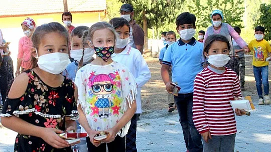 İmamın evinde ders gören öğrenciler için EBA Destek Noktası oluşturuldu