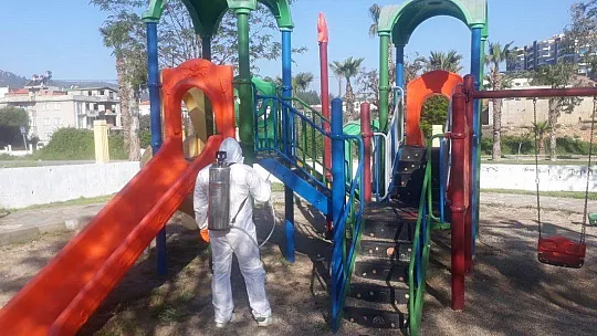 Belediye 220 bin ücretsiz maske dağıttı