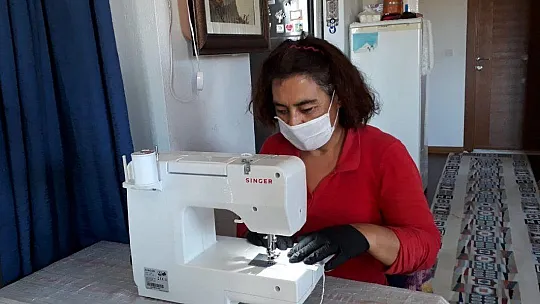 Belediye 220 bin ücretsiz maske dağıttı