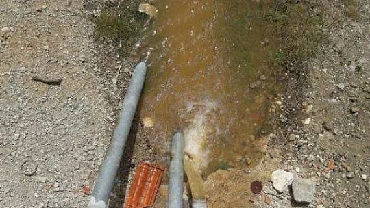 İÇME SUYUNU KİLOMETRELERCE ÖTEDEN TAŞIYORLAR