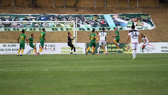 FETHİYESPOR İLK YENİLGİSİNİ ALDI 2-1