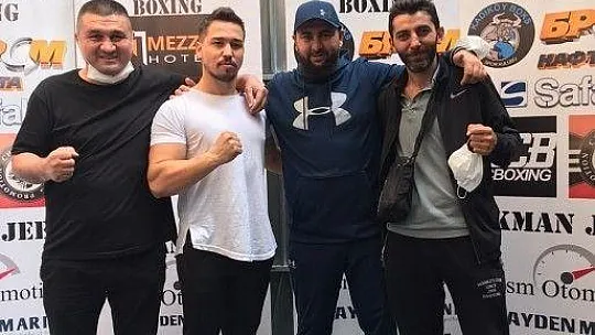 FETHİYELİ BOKSÖR İKİNCİ MAÇINI DA KAZANDI