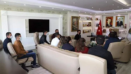 AK PARTİ GENÇLİK KOLLARI YÖNETİMİNDEN, BAŞKAN OTGÖZ'E ZİYARET