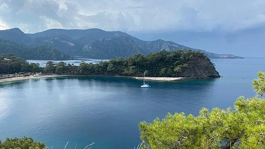Bezos ve Gates Sea me Beach'de