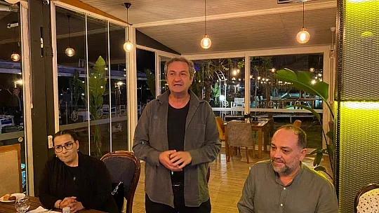 Emrah Doğu'dan iftar yemeği