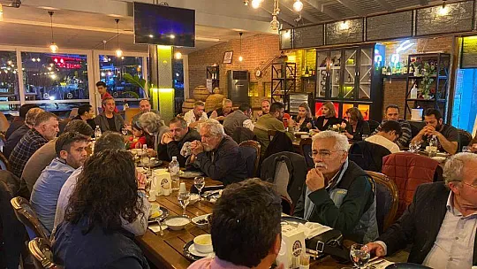 Emrah Doğu'dan iftar yemeği