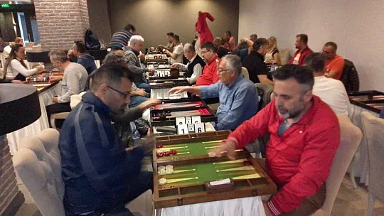 FETHİYE 1'İNCİ TAVLA TURNUVASINA İLGİ YOĞUN OLDU
