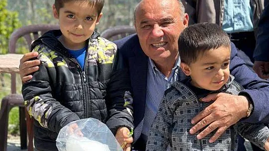 Yakup Otgöz, Seydikemerli vatandaşlarla bayramlaştı