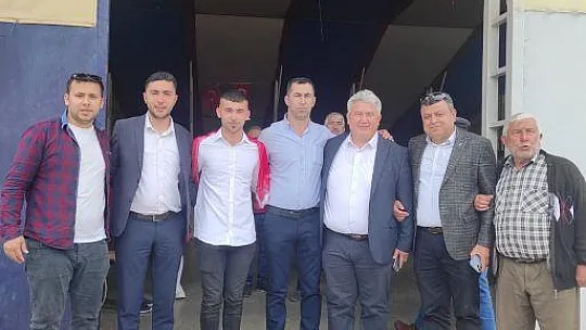 Ak Parti saha çalışmalarına çıkarma yaptı