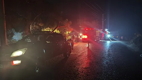 Tersane'de Tekne Yangını Meydana Geldi