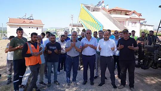 Başkan Akdenizli: '2023 yılı asfalt çalışmalarına başladık'