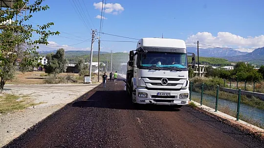 Başkan Akdenizli: '2023 yılı asfalt çalışmalarına başladık'