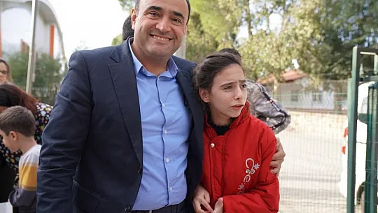 Başkan Akdenizli, Engelli Bireyleri Okullarında Ziyaret Etti