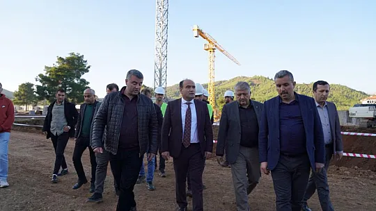 Başkan Akdenizli, TOKİ'de İncelemelerde Bulundu