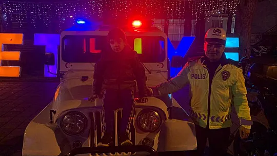 Fethiye Polisi'nden Küçük Çocuklara Jest