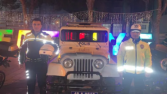 Fethiye Polisi'nden Küçük Çocuklara Jest